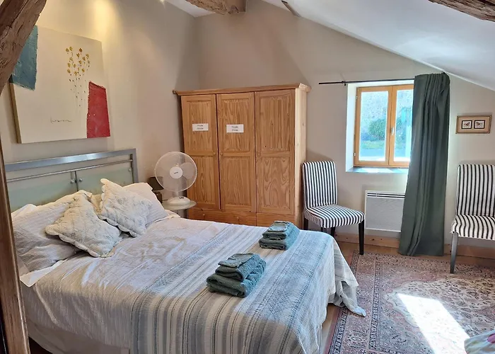 度假居 Les Rossignols Chassenon