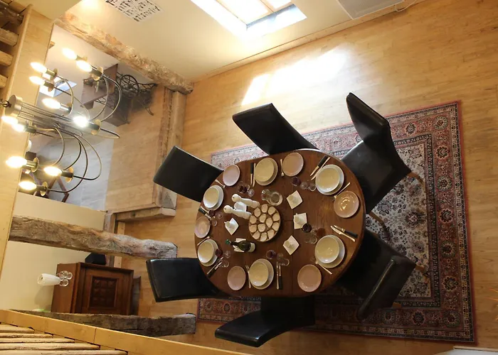 Les Rossignols 度假居 Chassenon